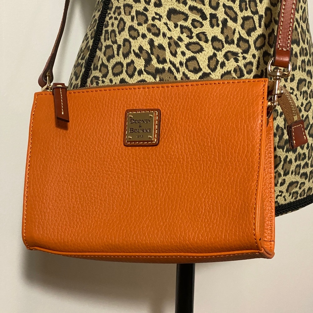 Dooney & Bourke crossbody bag